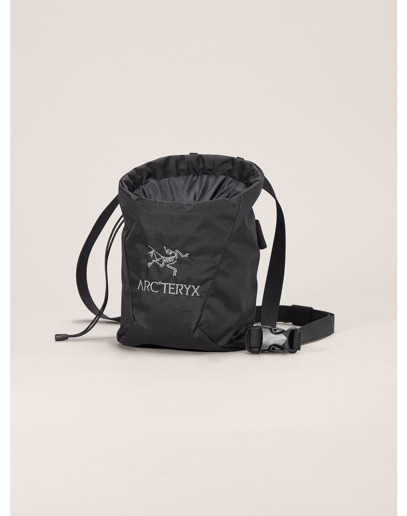Arc'teryx Ion Lightweight Chalk Bag – Arc'teryx | Ascent Outdoors