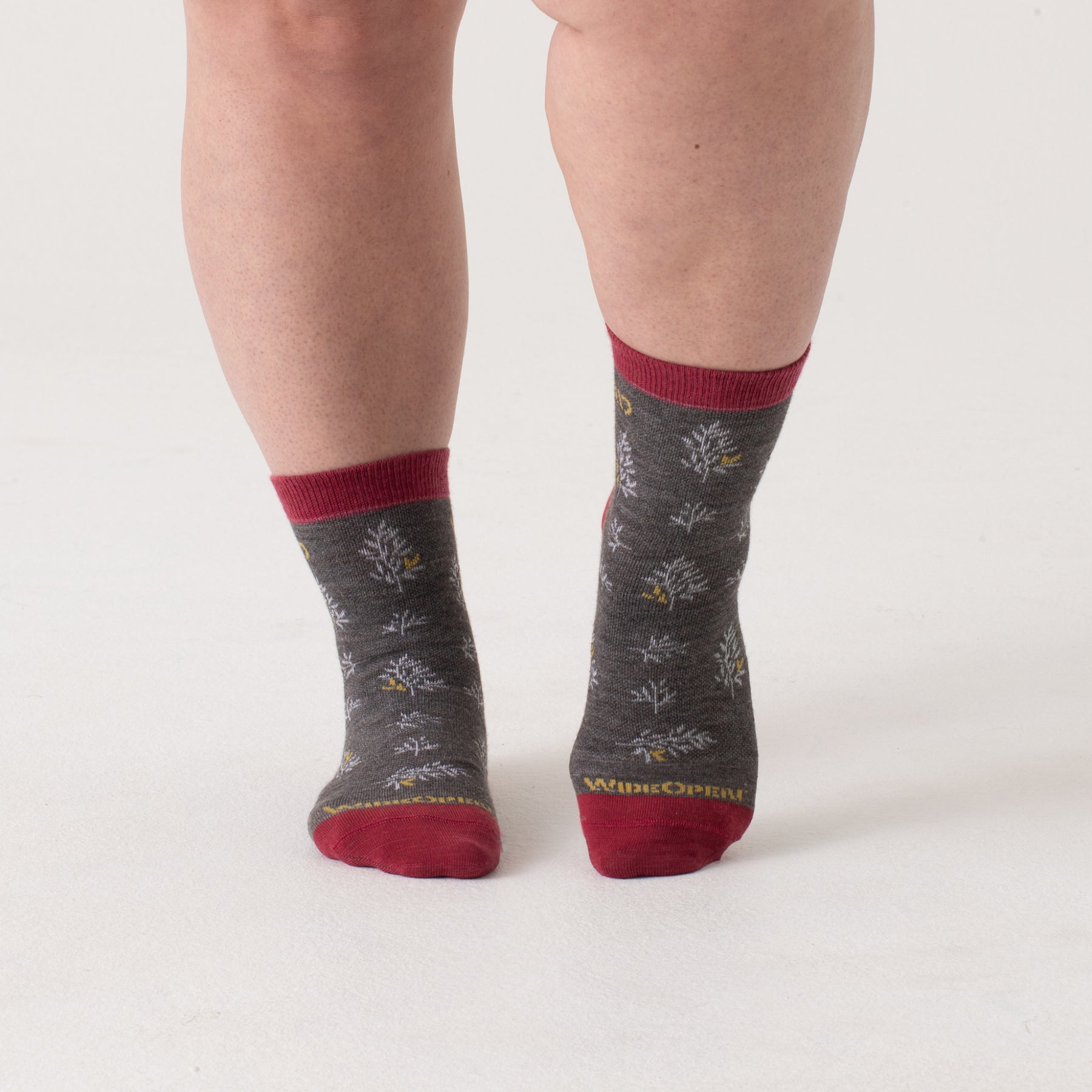 Wide Open Foliage Lightweight Micro Crew Socks Women's