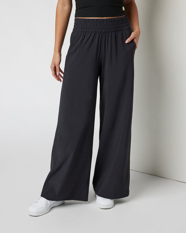 Vuori Villa Wideleg Women's