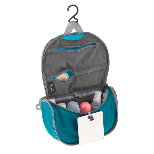 [Sea To Summit Travelling Light Hanging Toiletry Bag]